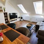 شقة Auszeit2 - Stilvolle Dachwohnung Mit Parkplatz - Zentrumsnah