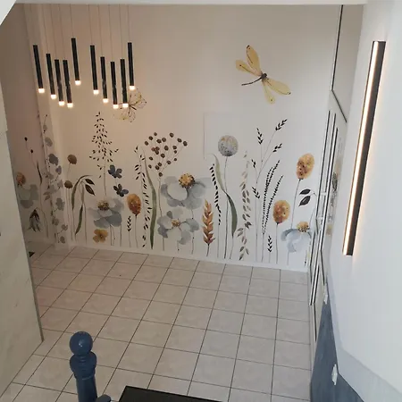 Auszeit2 - Stilvolle Dachwohnung Mit Parkplatz - Zentrumsnah