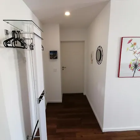 Lägenhet Auszeit2 - Stilvolle Dachwohnung Mit Parkplatz - Zentrumsnah *