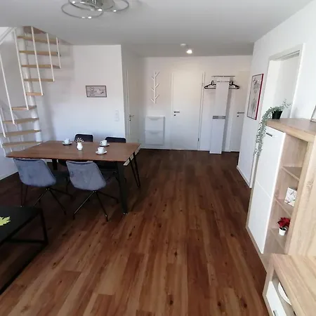Apartment Auszeit2 - Stilvolle Dachwohnung Mit Parkplatz - Zentrumsnah