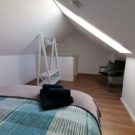 Auszeit2 - Stilvolle Dachwohnung Mit Parkplatz - Zentrumsnah