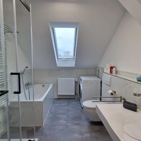 Auszeit2 - Stilvolle Dachwohnung Mit Parkplatz - Zentrumsnah *