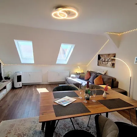 Auszeit2 - Stilvolle Dachwohnung Mit Parkplatz - Zentrumsnah إرفورت
