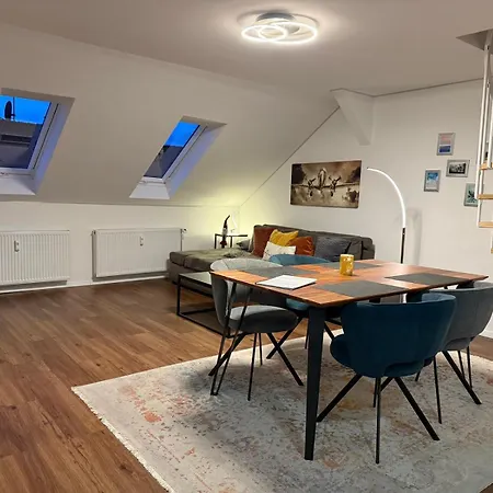 Auszeit2 - Stilvolle Dachwohnung Mit Parkplatz - Zentrumsnah
