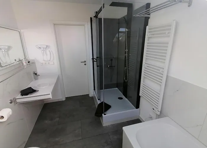 Auszeit2 - Stilvolle Dachwohnung Mit Parkplatz - Zentrumsnah Erfurt