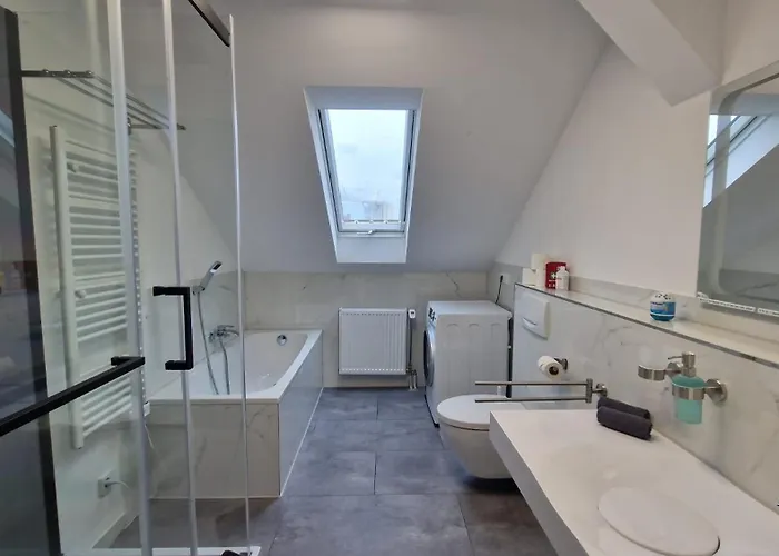 Auszeit2 - Stilvolle Dachwohnung Mit Parkplatz - Zentrumsnah *