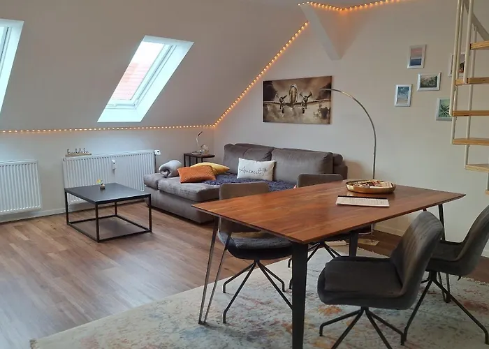 Auszeit2 - Stilvolle Dachwohnung Mit Parkplatz - Zentrumsnah Apartamento *